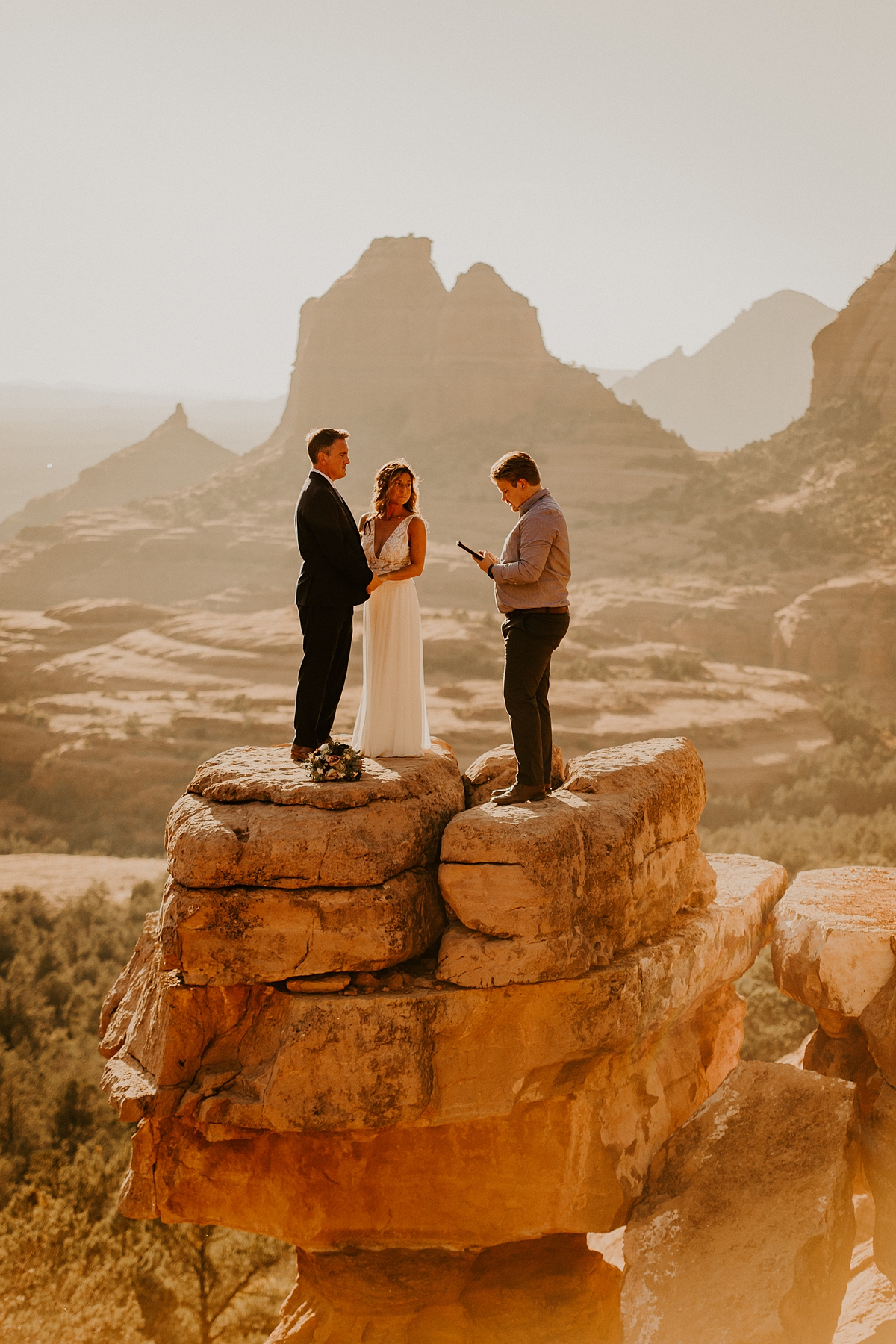 stunning-sedona-elopement-in-the-red-rocks-allison-slater-photography 29.jpg