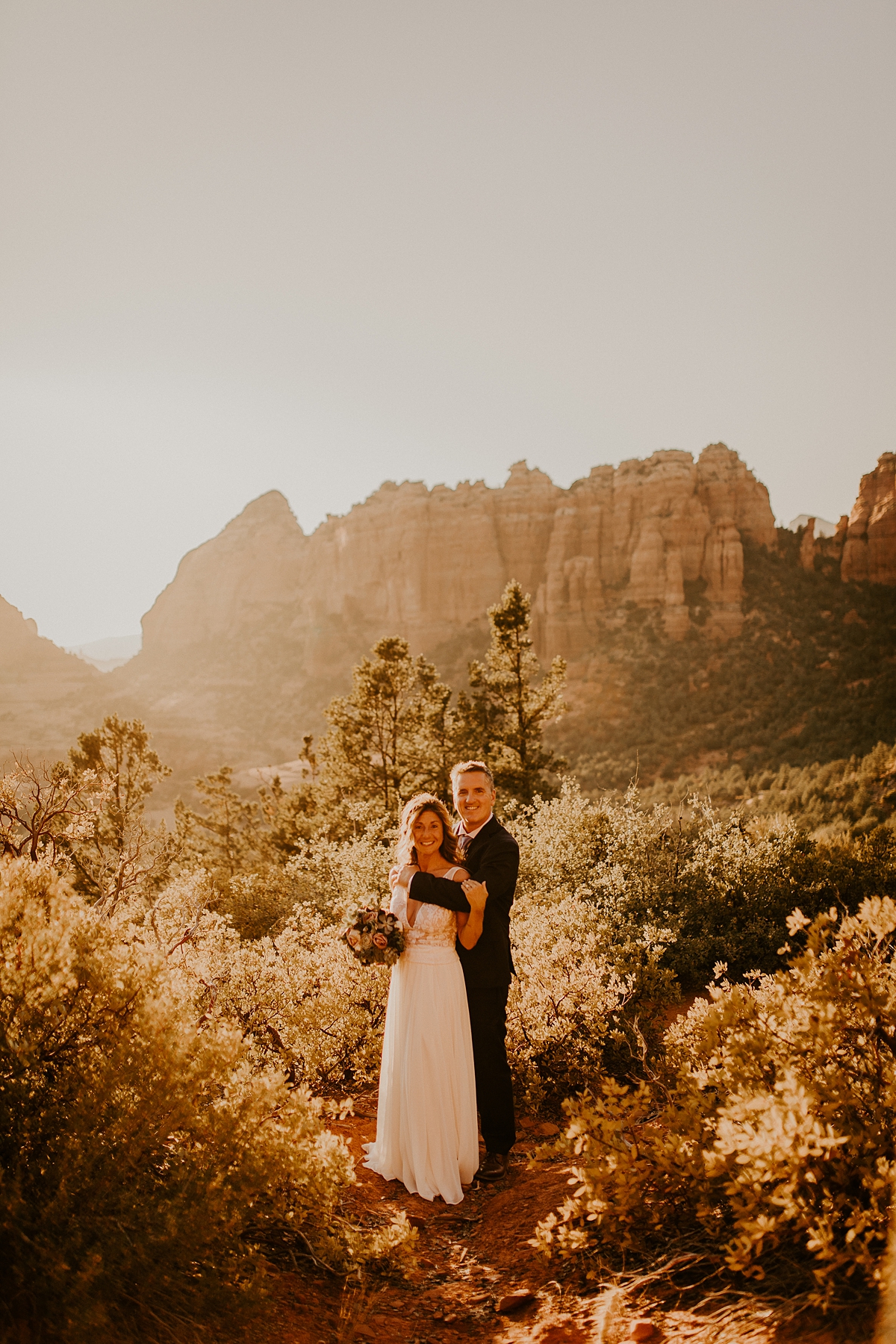 stunning-sedona-elopement-in-the-red-rocks-allison-slater-photography 40.jpg