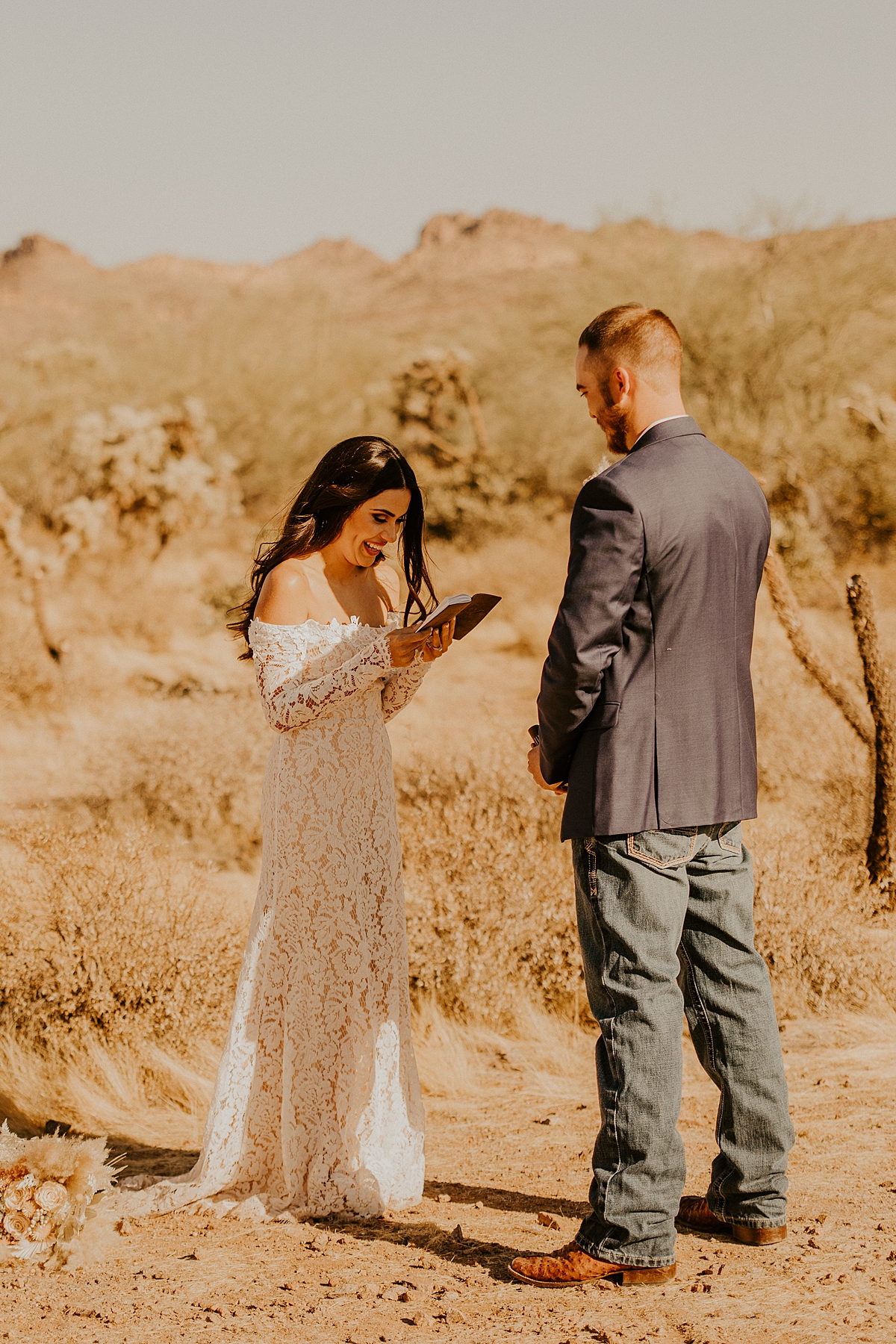 Intimate-elopement-in-superstition-mountain-wilderness-allison-slater-photography19.jpg