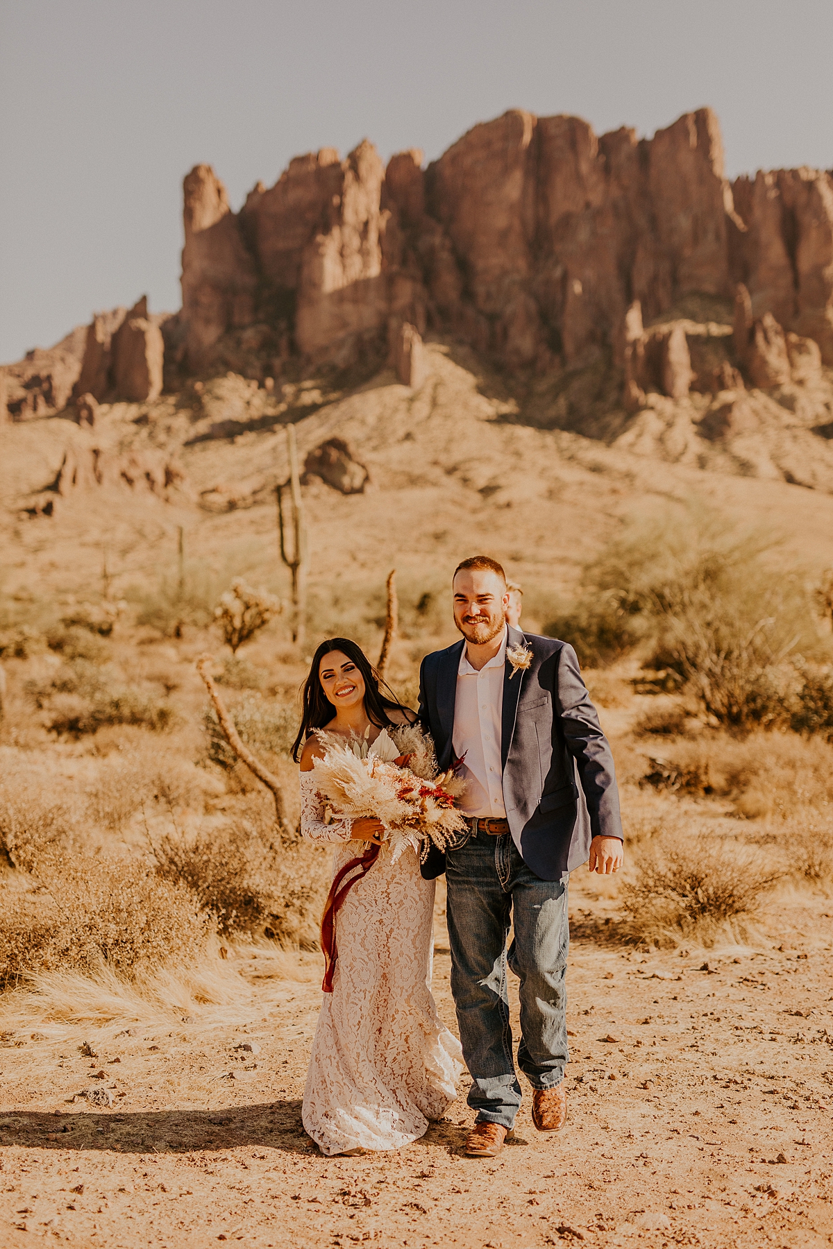 Intimate-elopement-in-superstition-mountain-wilderness-allison-slater-photography30.jpg