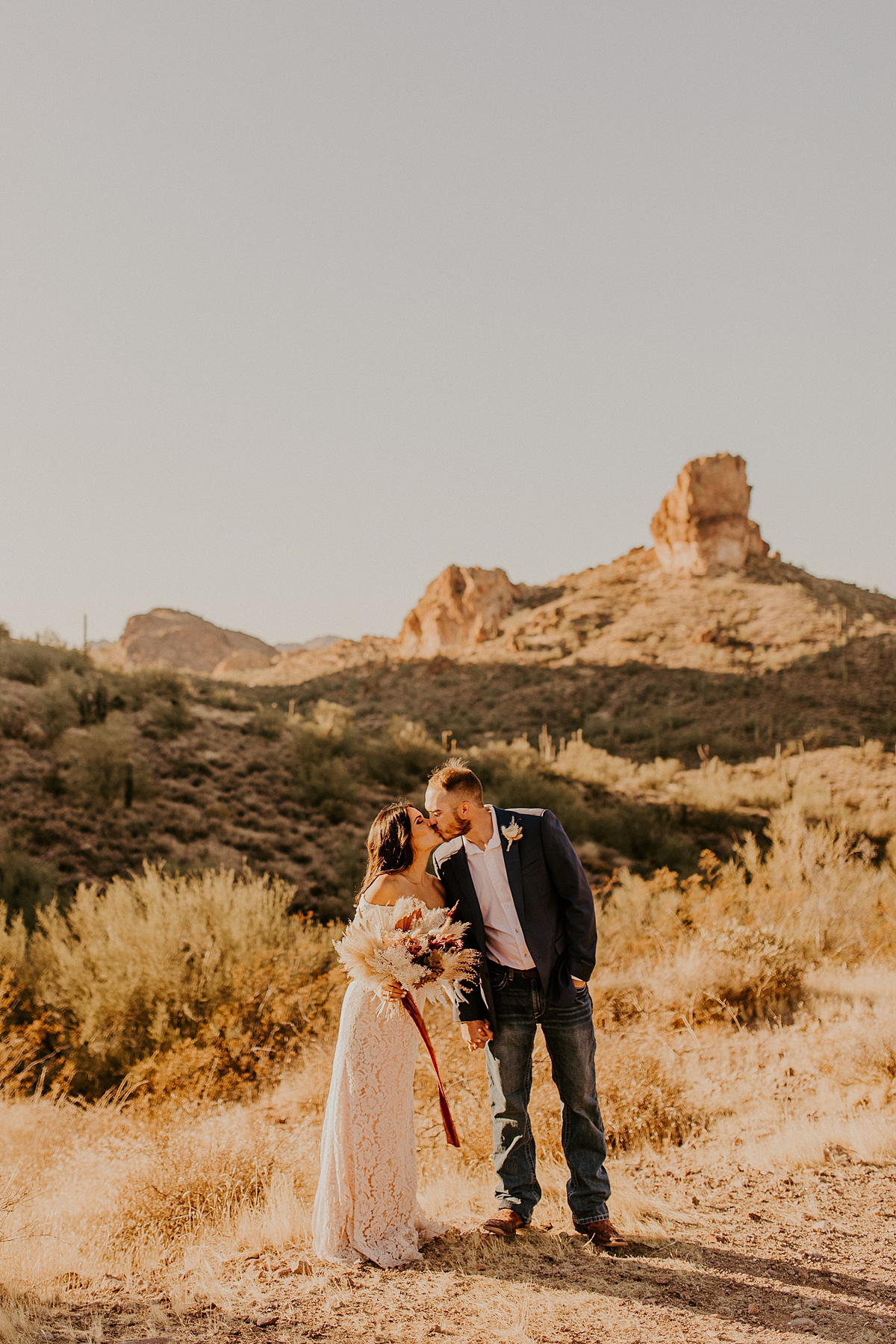 Intimate-elopement-in-superstition-mountain-wilderness-allison-slater-photography44.jpg